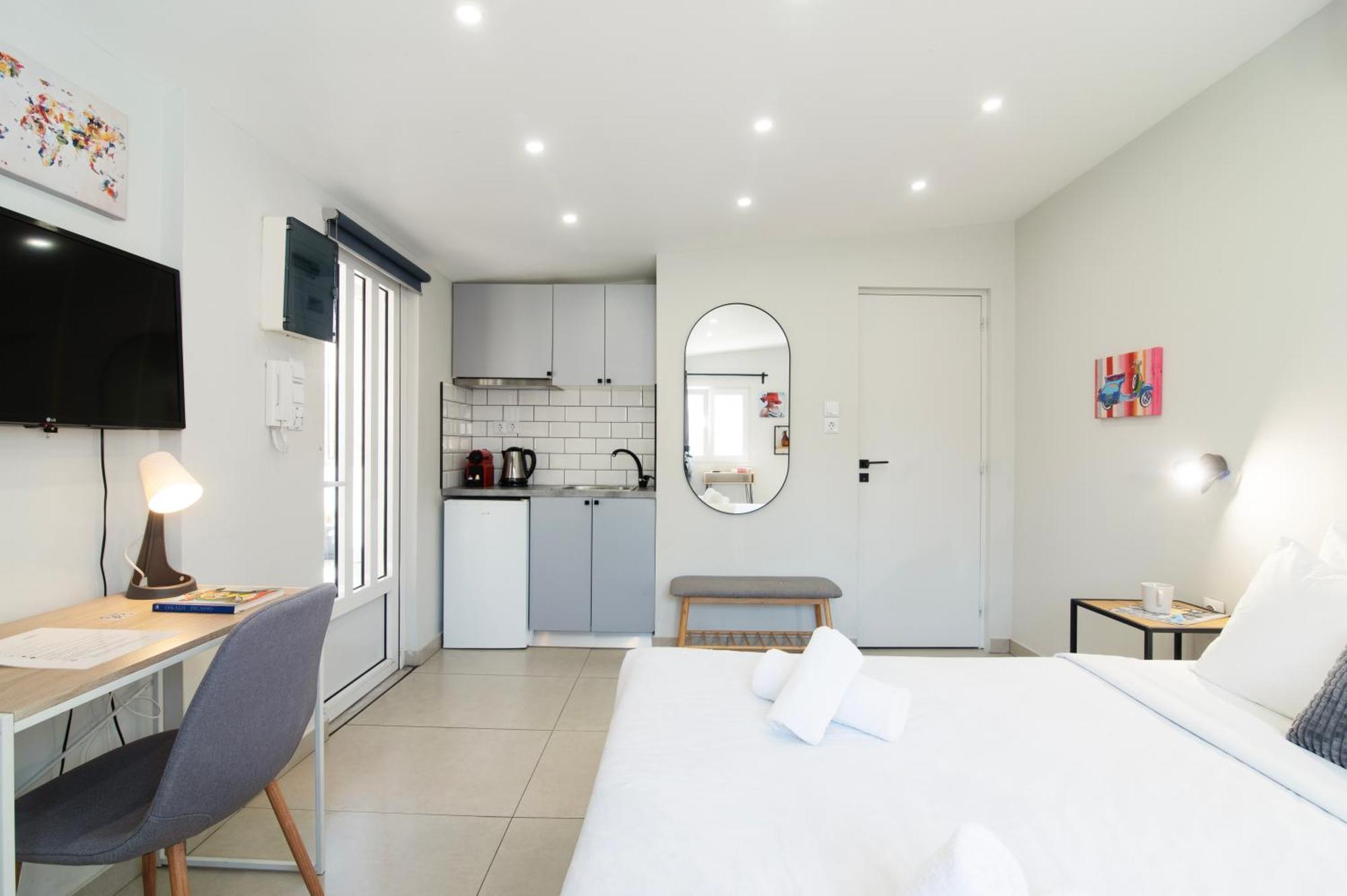 Chic Rooftop Studio W/ Terrace - Near Acropolis Athen Eksteriør bilde